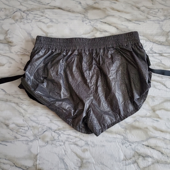FP Movement Snake Print Metallic Shorts XL - Picture 3 of 8